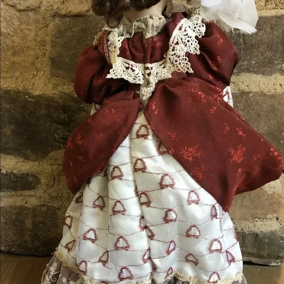 Victorian Heirloom doll 19” new in box